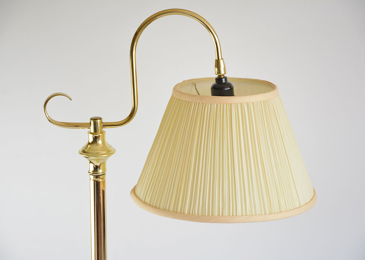 Traditional Style Bridge Floor Lamp