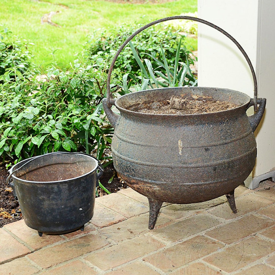 Vintage Cast Iron Cauldron