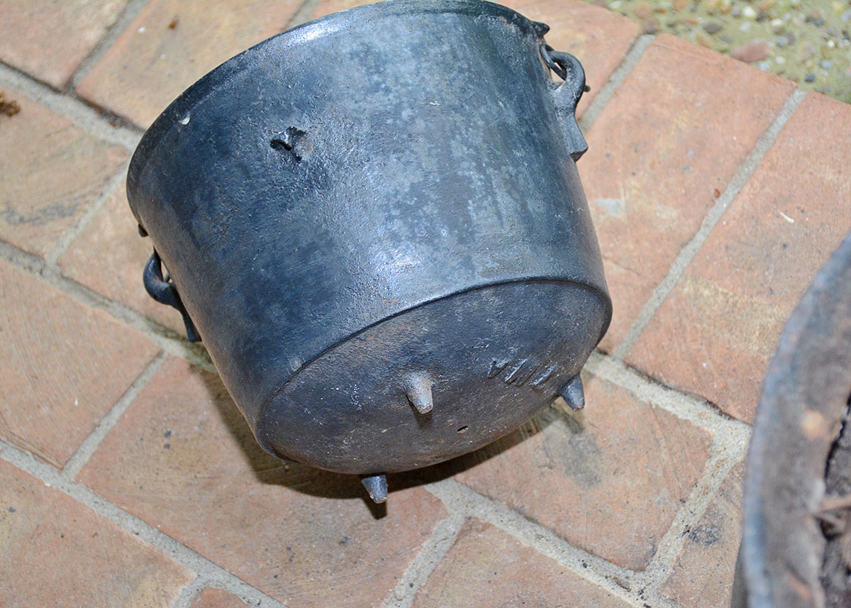 Vintage Cast Iron Cauldron