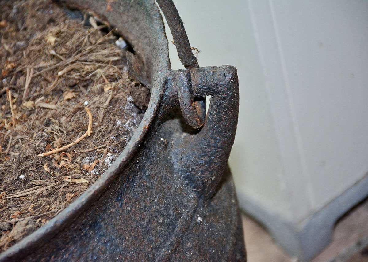 Vintage Cast Iron Cauldron