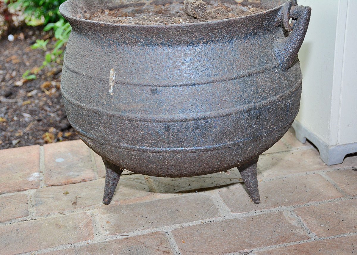 Vintage Cast Iron Cauldron