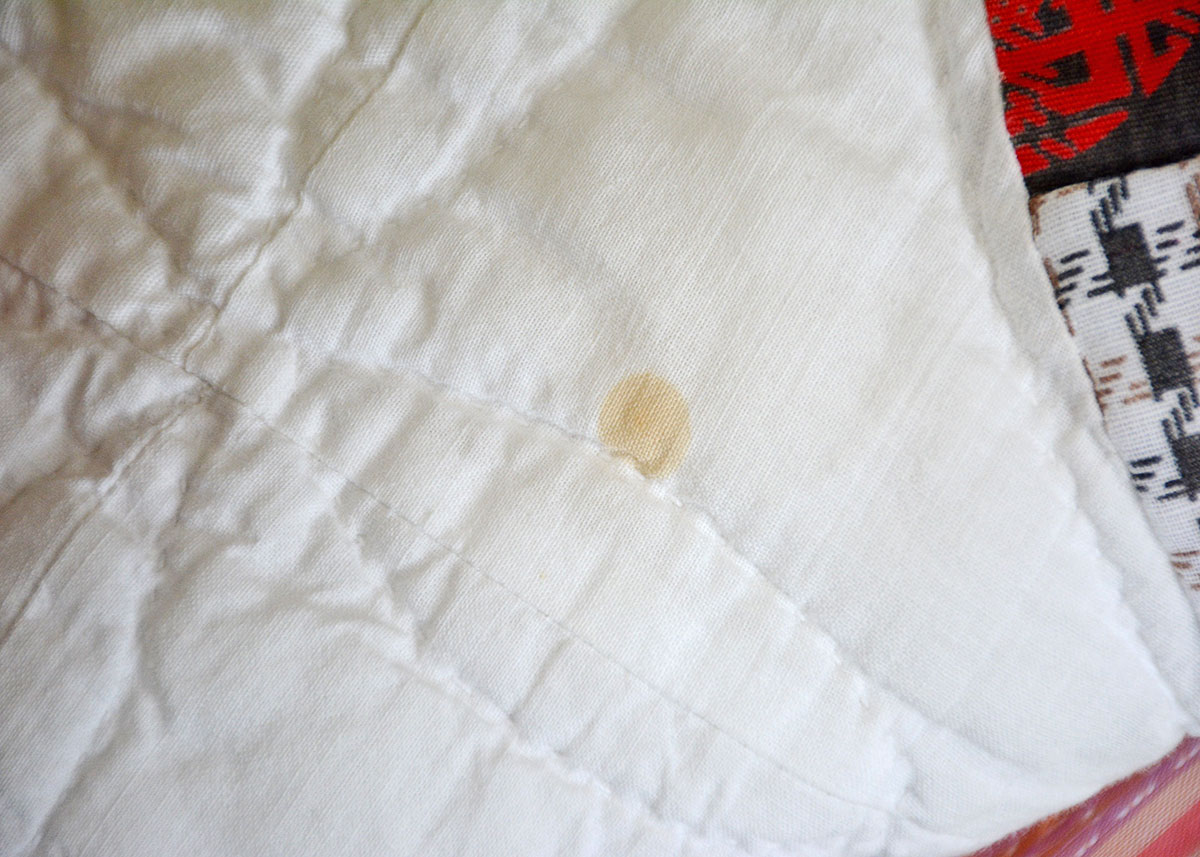 Vintage Handmade Wedding Ring Quilt