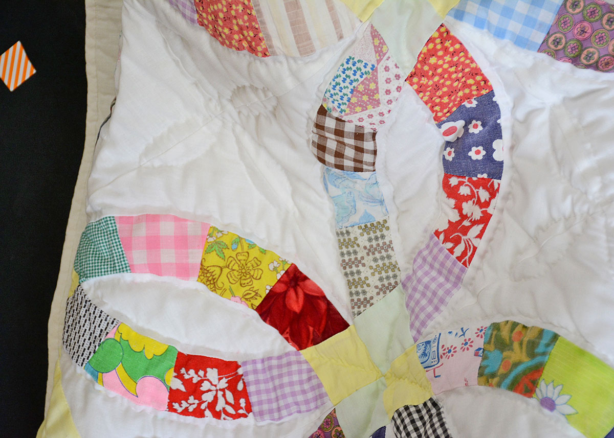 Vintage Handmade Wedding Ring Quilt