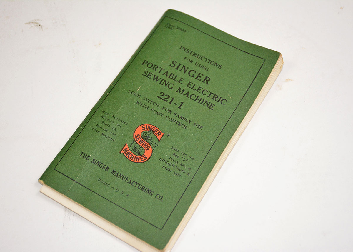 Vintage Portable Singer Sewing Machine