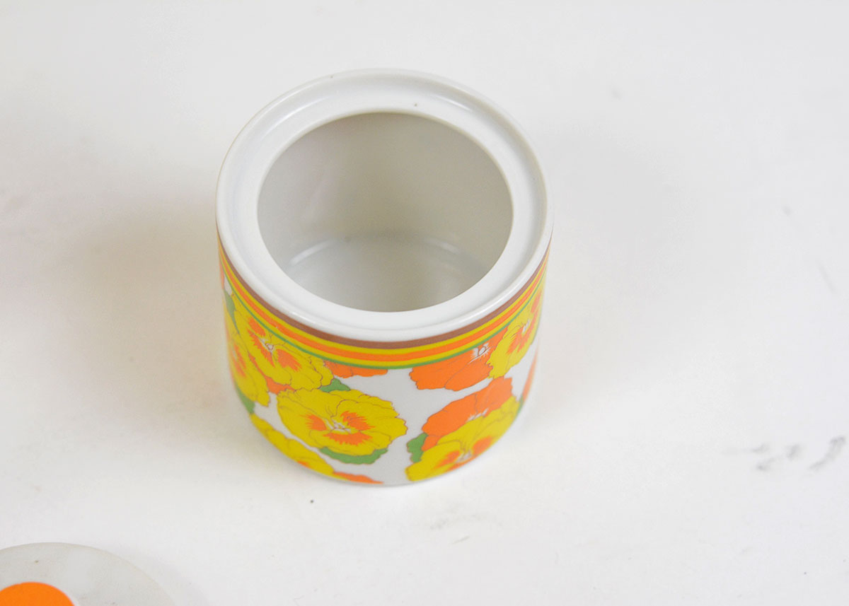 Selection of Vintage Kitchen Pieces