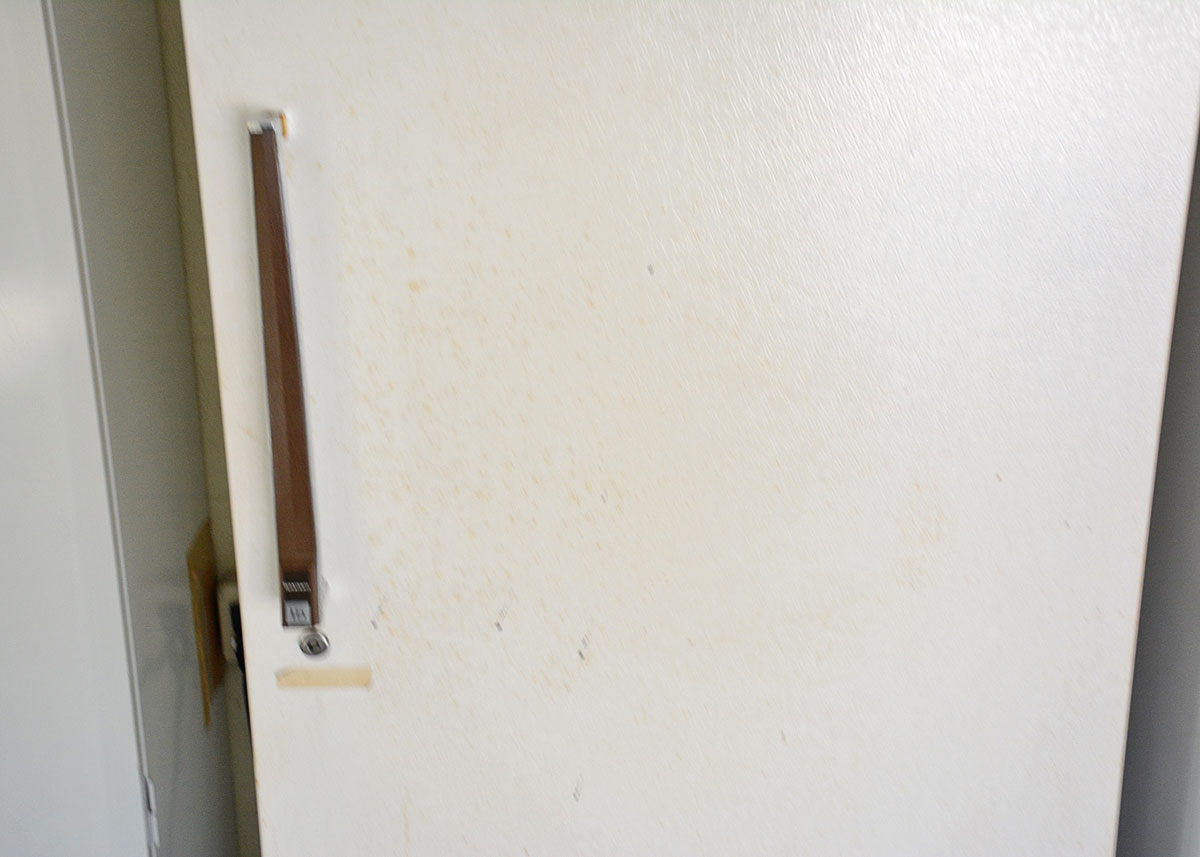 Sears Kenmore 15.1 Cubic Foot Locking Upright Freezer