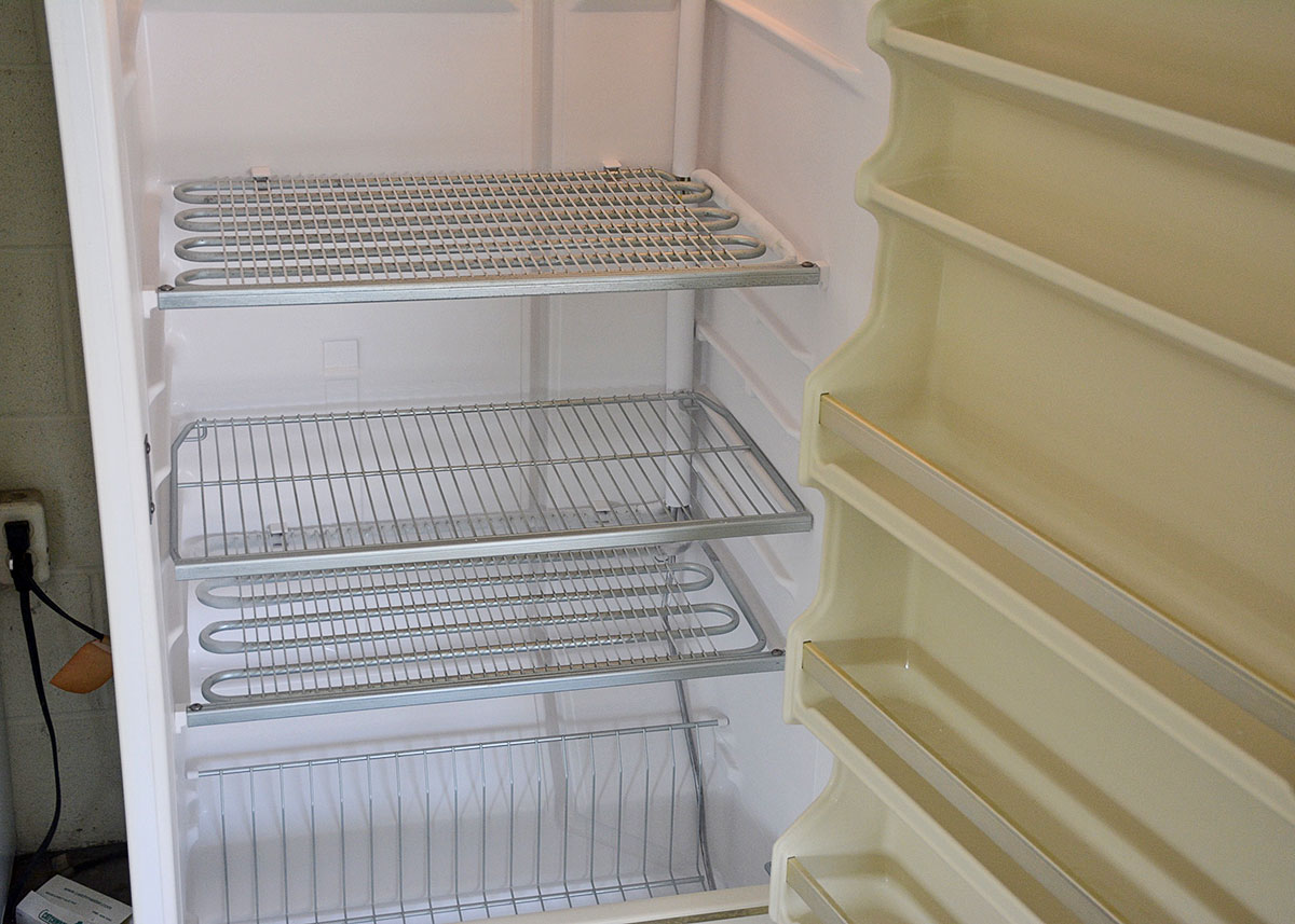 Sears Kenmore 15.1 Cubic Foot Locking Upright Freezer