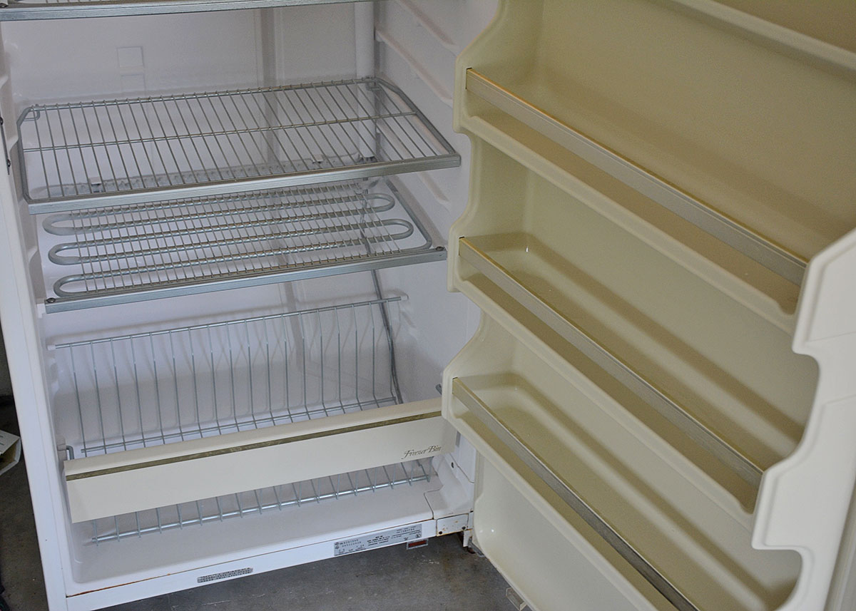 Sears Kenmore 15.1 Cubic Foot Locking Upright Freezer