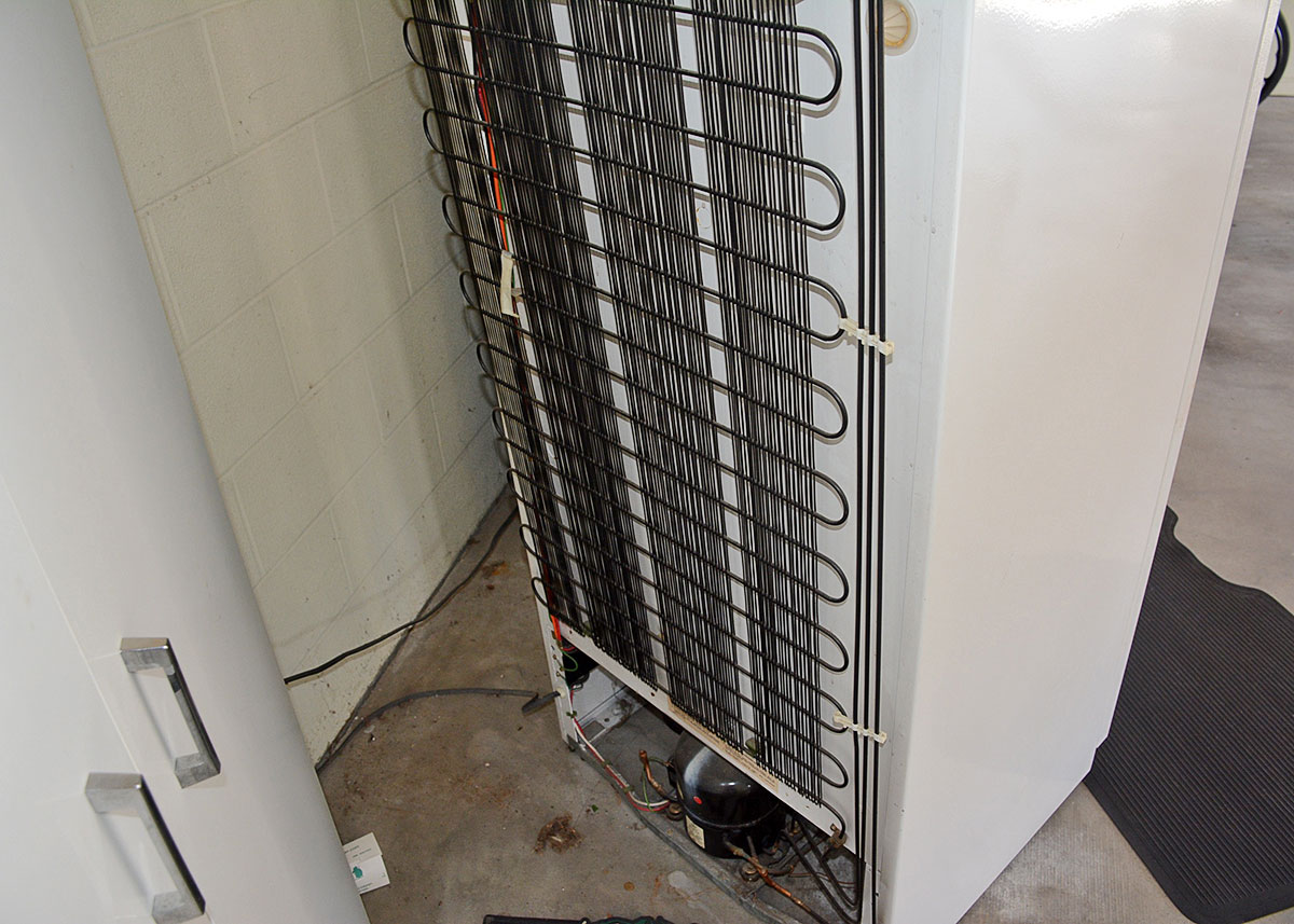 Sears Kenmore 15.1 Cubic Foot Locking Upright Freezer