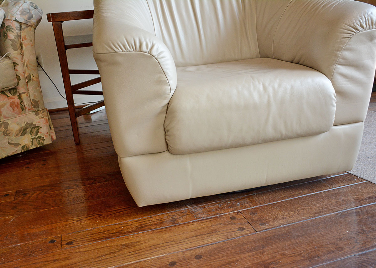 Leatherette Swivel Club Chair