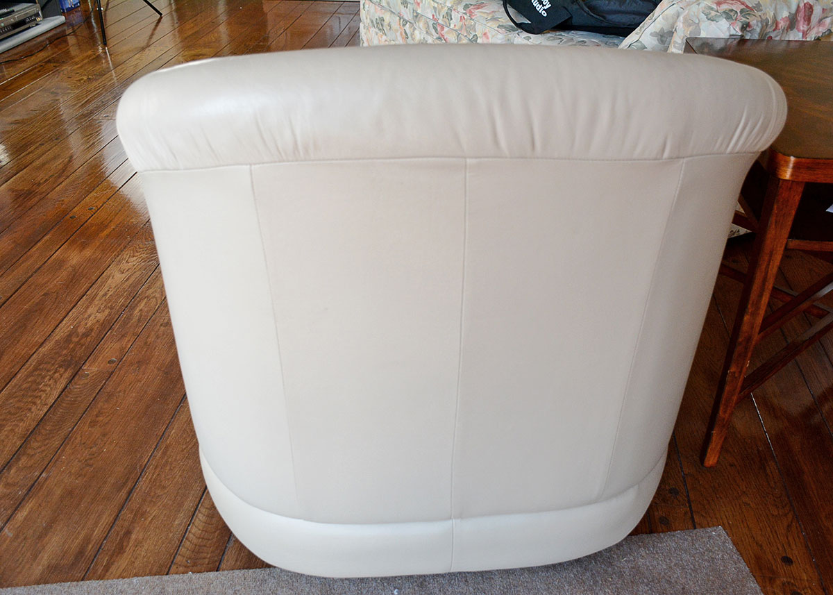 Leatherette Swivel Club Chair