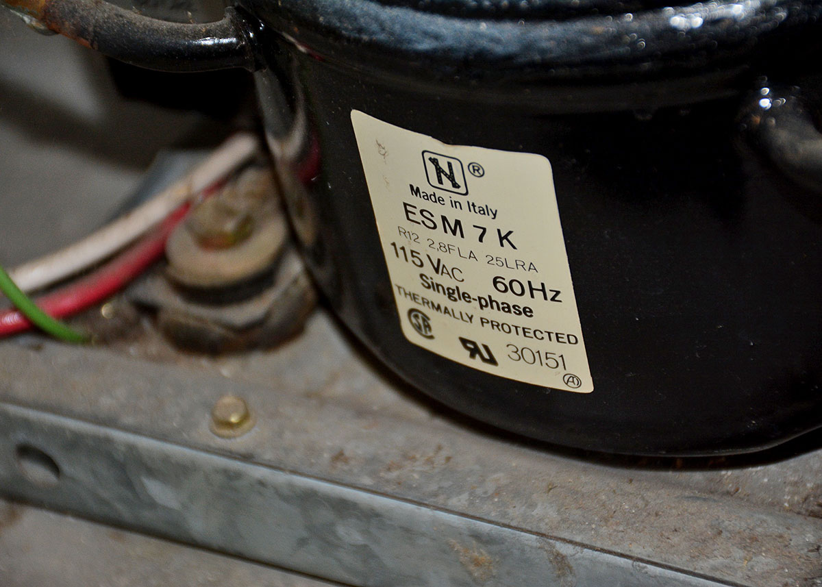 Sears Kenmore 15.1 Cubic Foot Locking Upright Freezer