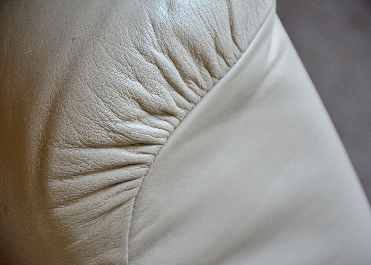 Leatherette Swivel Club Chair