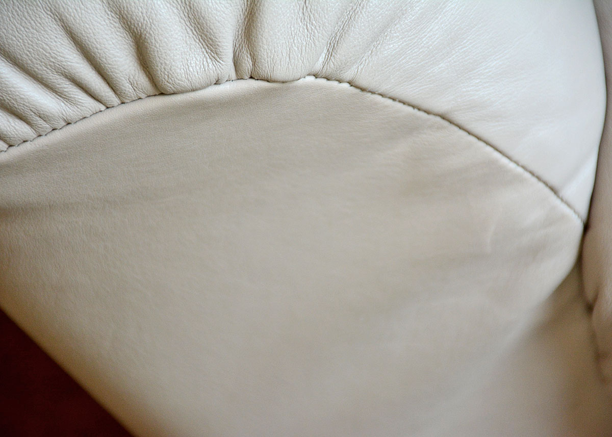 Leatherette Swivel Club Chair