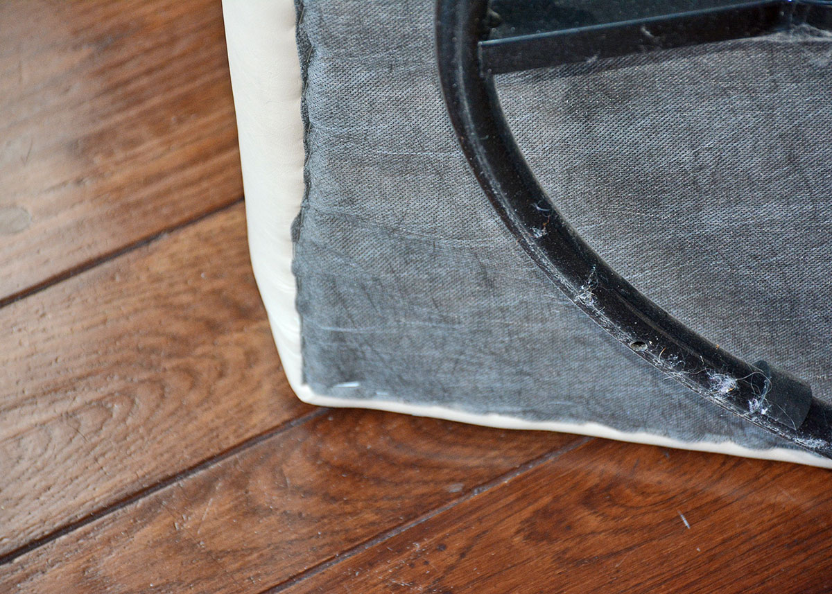 Leatherette Swivel Club Chair