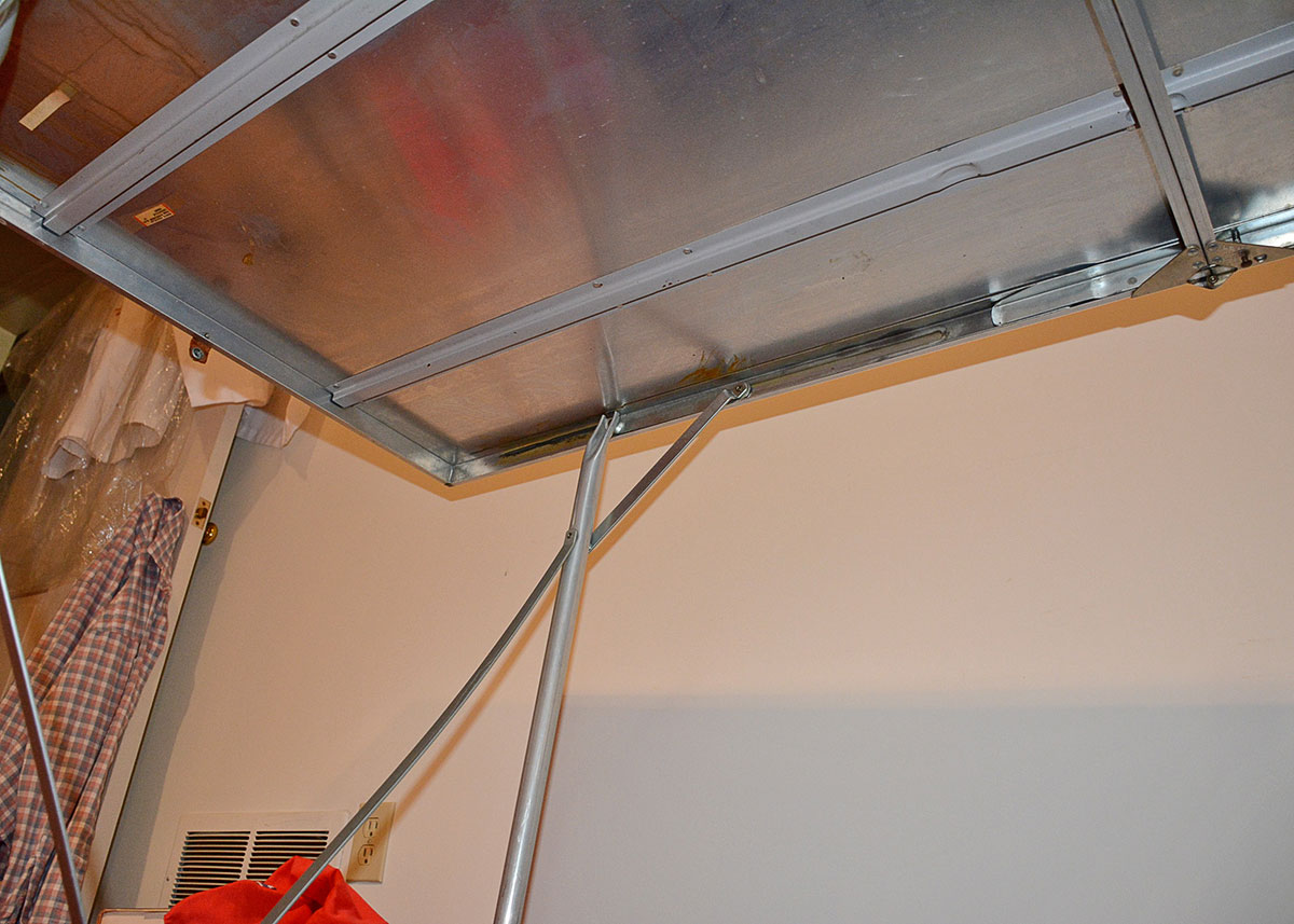 Vintage Alumafold Portable Folding Table