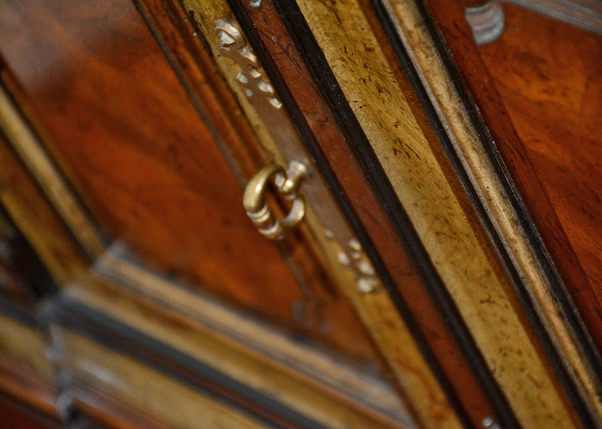 Flip Top Buffet Cabinet