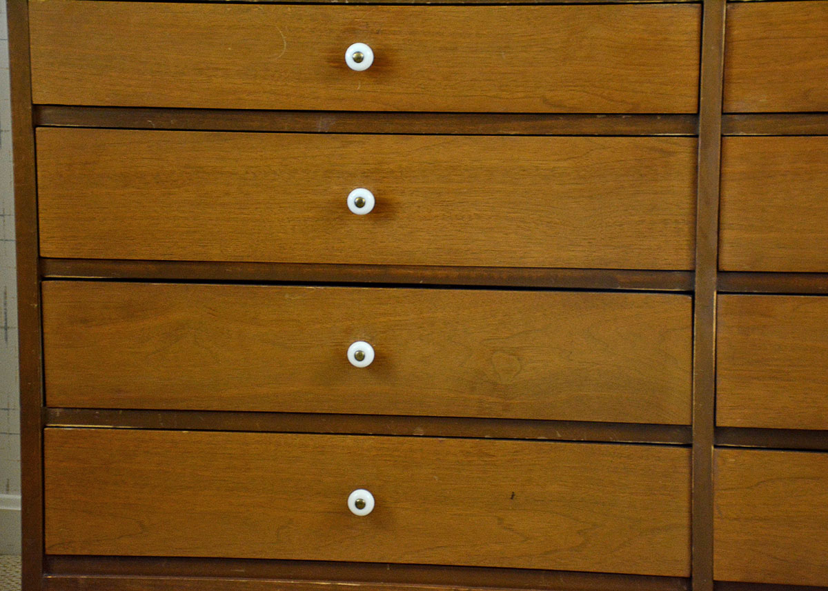 Mid Century Modern Chest of Drawers