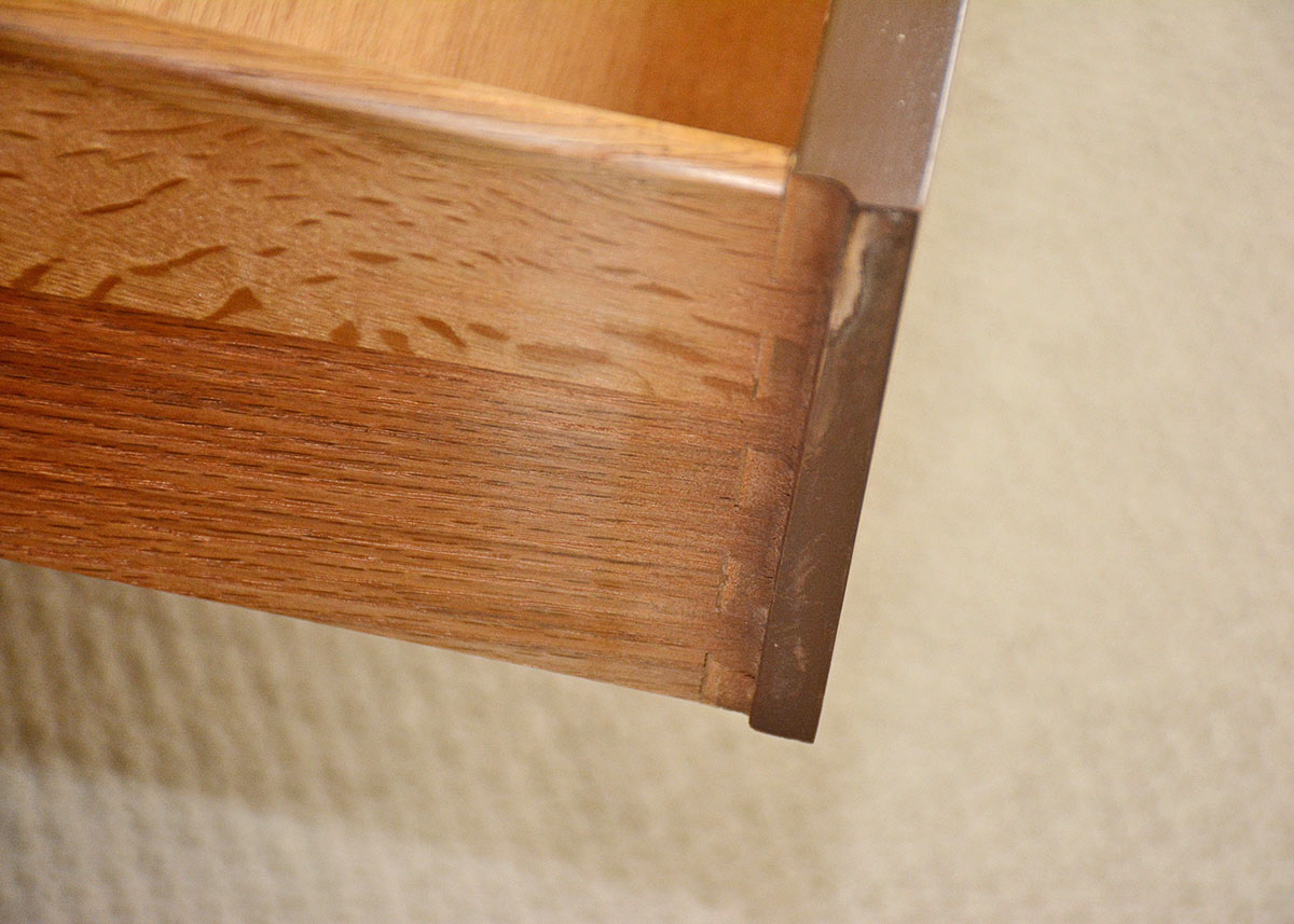 Mid Century Modern Chest of Drawers