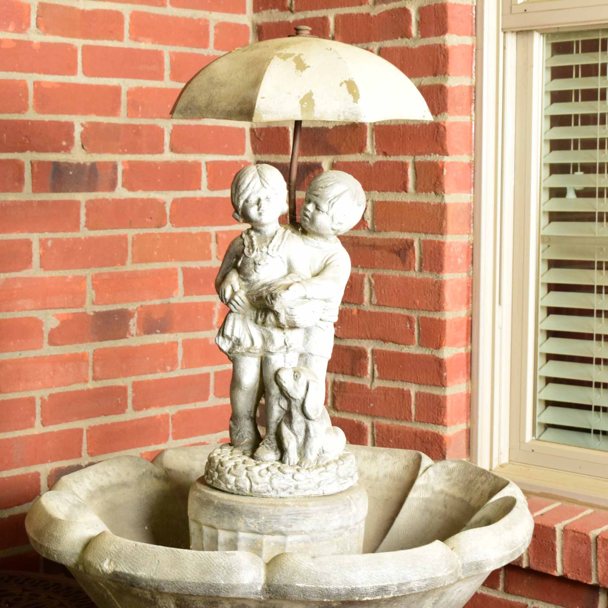 Henri Studio Fountain Birdbath Model 6830 Children and Dog Under Umbrella
