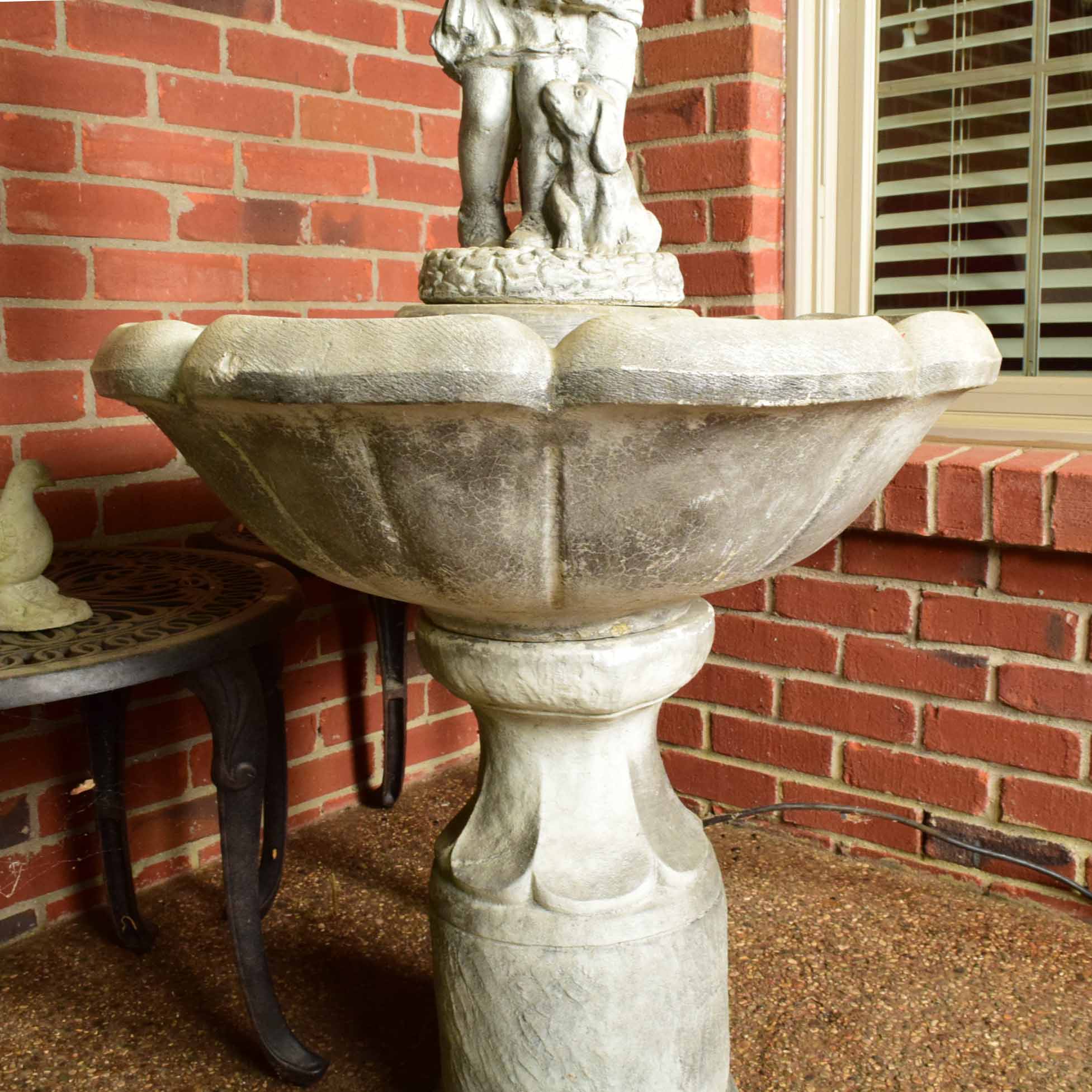 Henri Studio Fountain Birdbath Model 6830 Children and Dog Under Umbrella