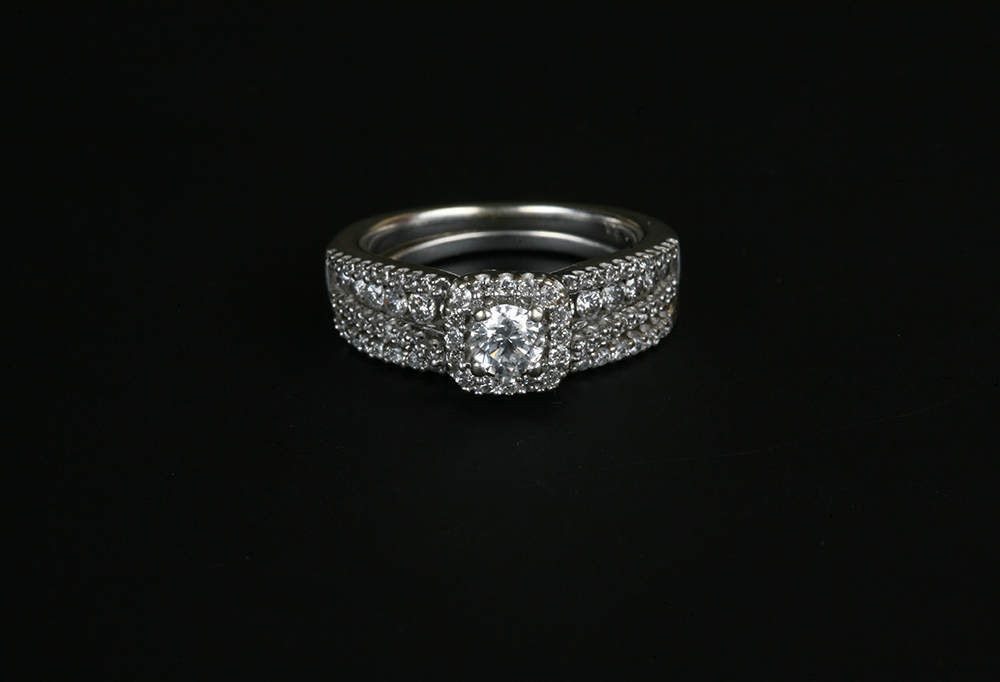14K White Gold and Diamond Wedding Ring Set