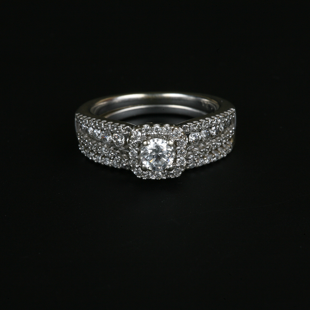 14K White Gold and Diamond Wedding Ring Set