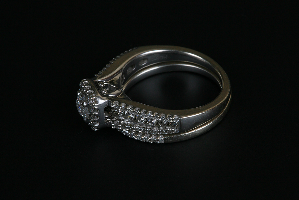 14K White Gold and Diamond Wedding Ring Set