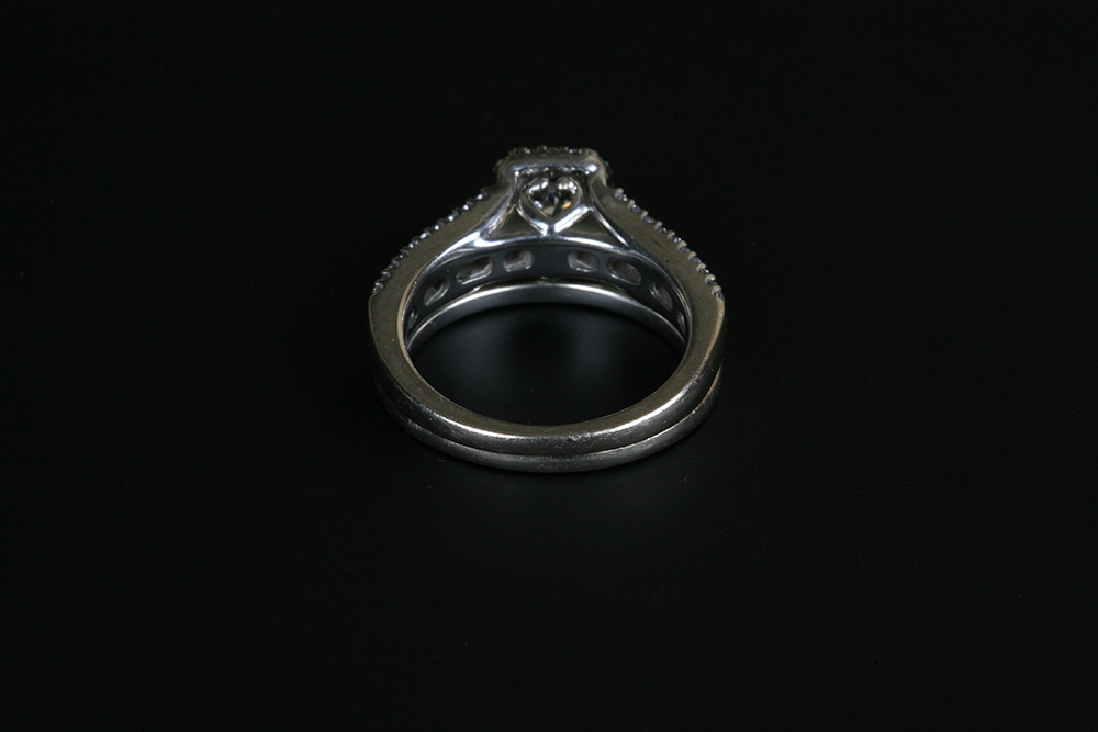 14K White Gold and Diamond Wedding Ring Set