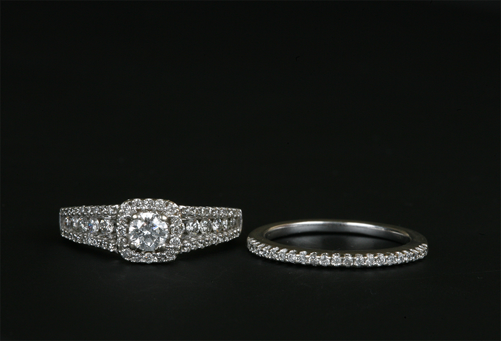 14K White Gold and Diamond Wedding Ring Set