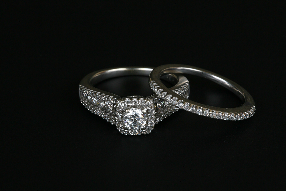 14K White Gold and Diamond Wedding Ring Set