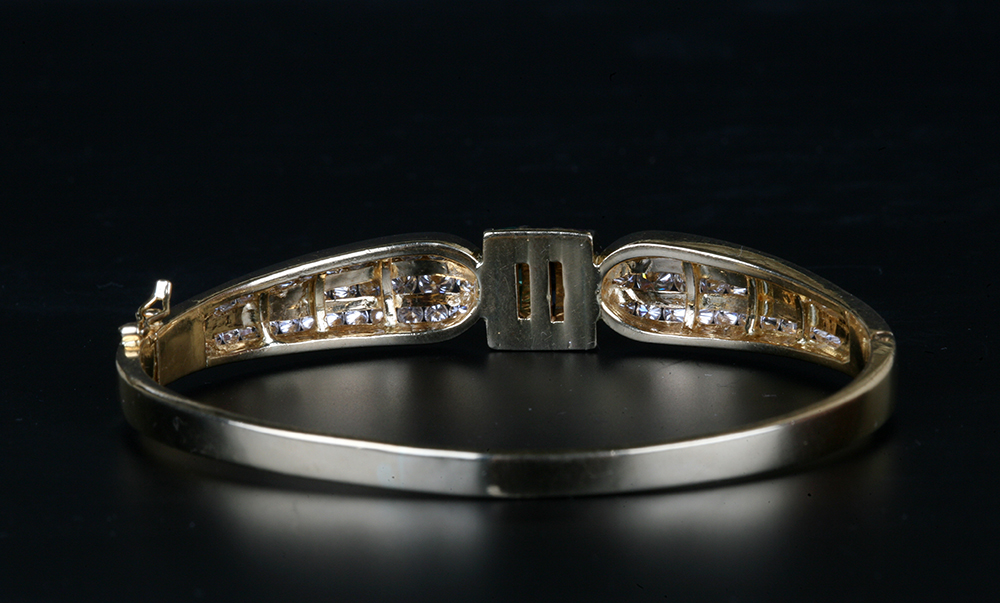 18K Gold Sapphire, Emerald, Ruby and Diamond Bracelet