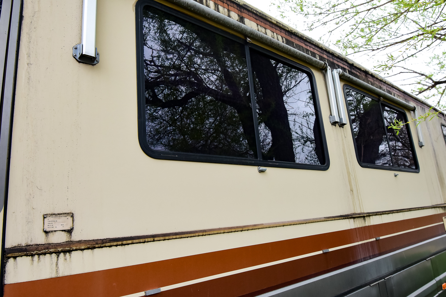 1987 Pace Arrow by Fleetwood Motorhomes