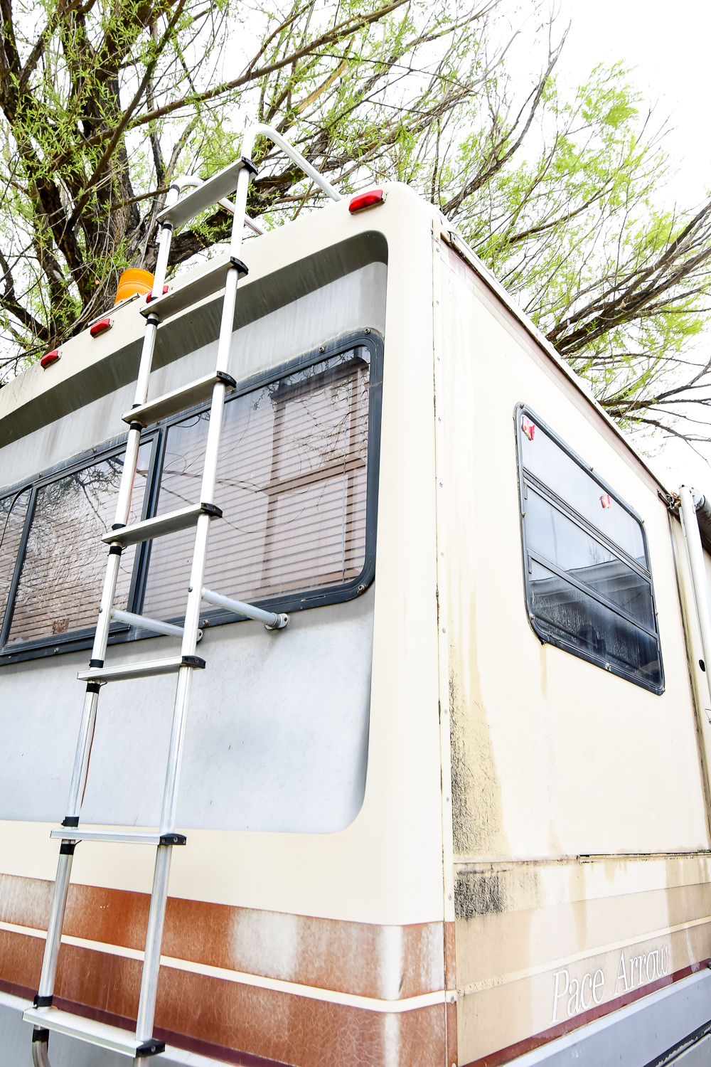 1987 Pace Arrow by Fleetwood Motorhomes