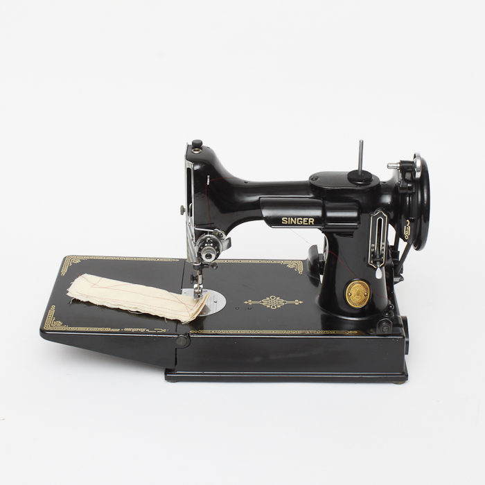 Vintage Singer "Featherweight" Sewing Machine