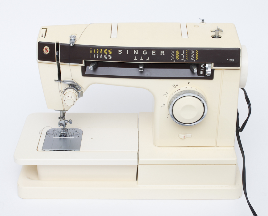 Singer 7105 Sewing Machine
