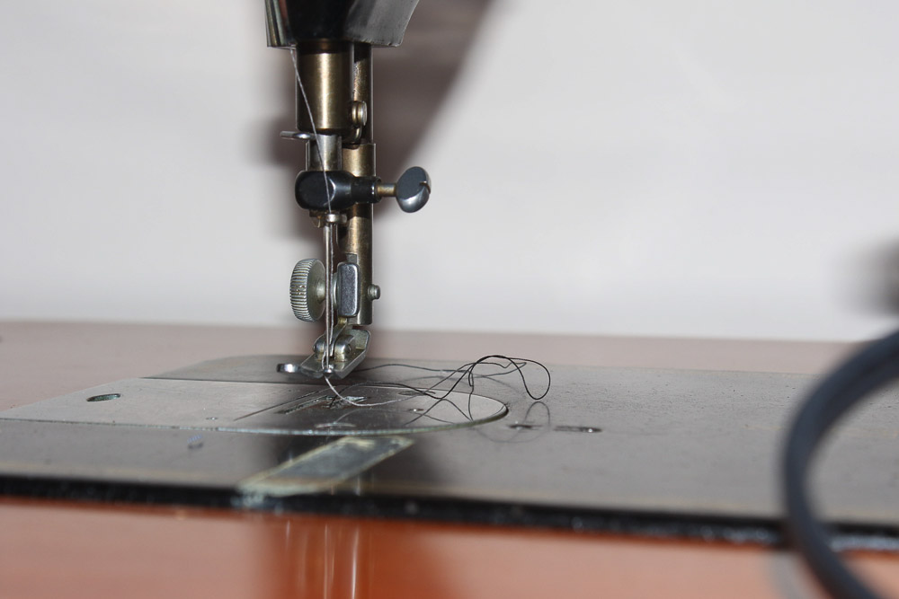 Vintage Singer Sewing Table