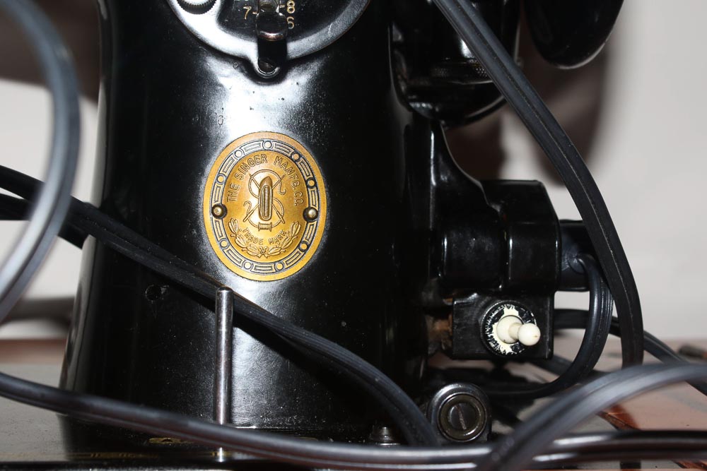 Vintage Singer Sewing Table