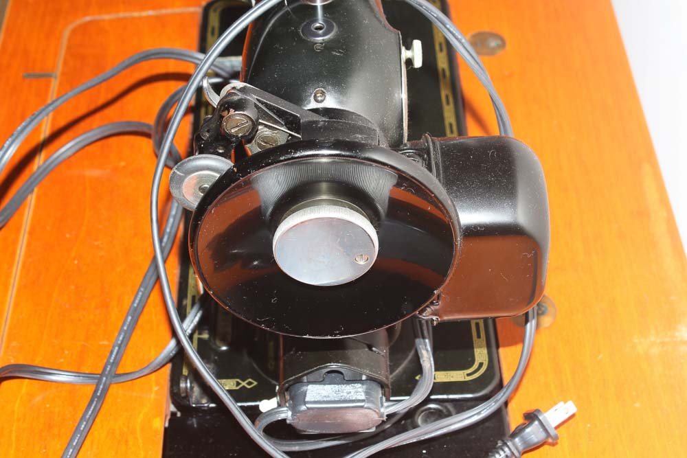 Vintage Singer Sewing Table