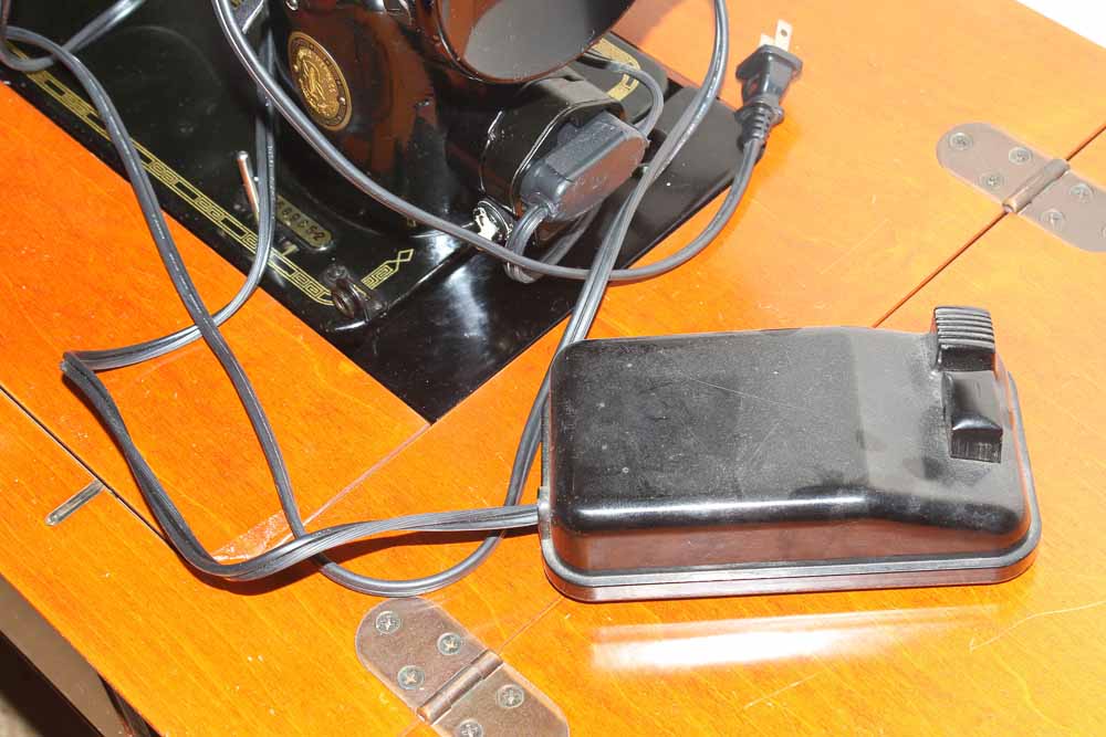 Vintage Singer Sewing Table