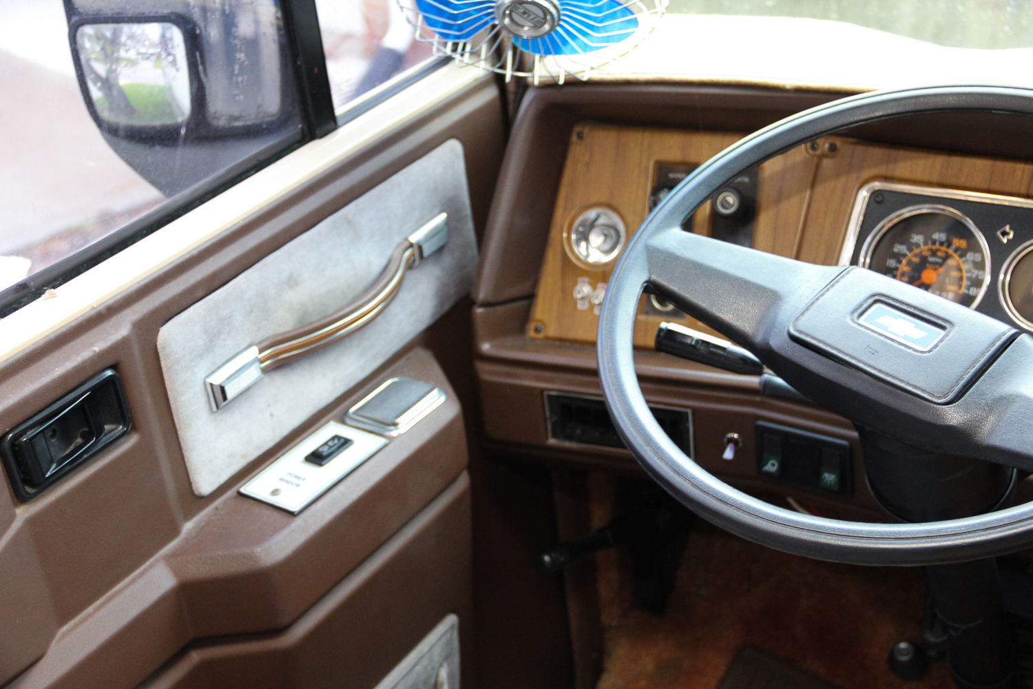 1987 Pace Arrow by Fleetwood Motorhomes