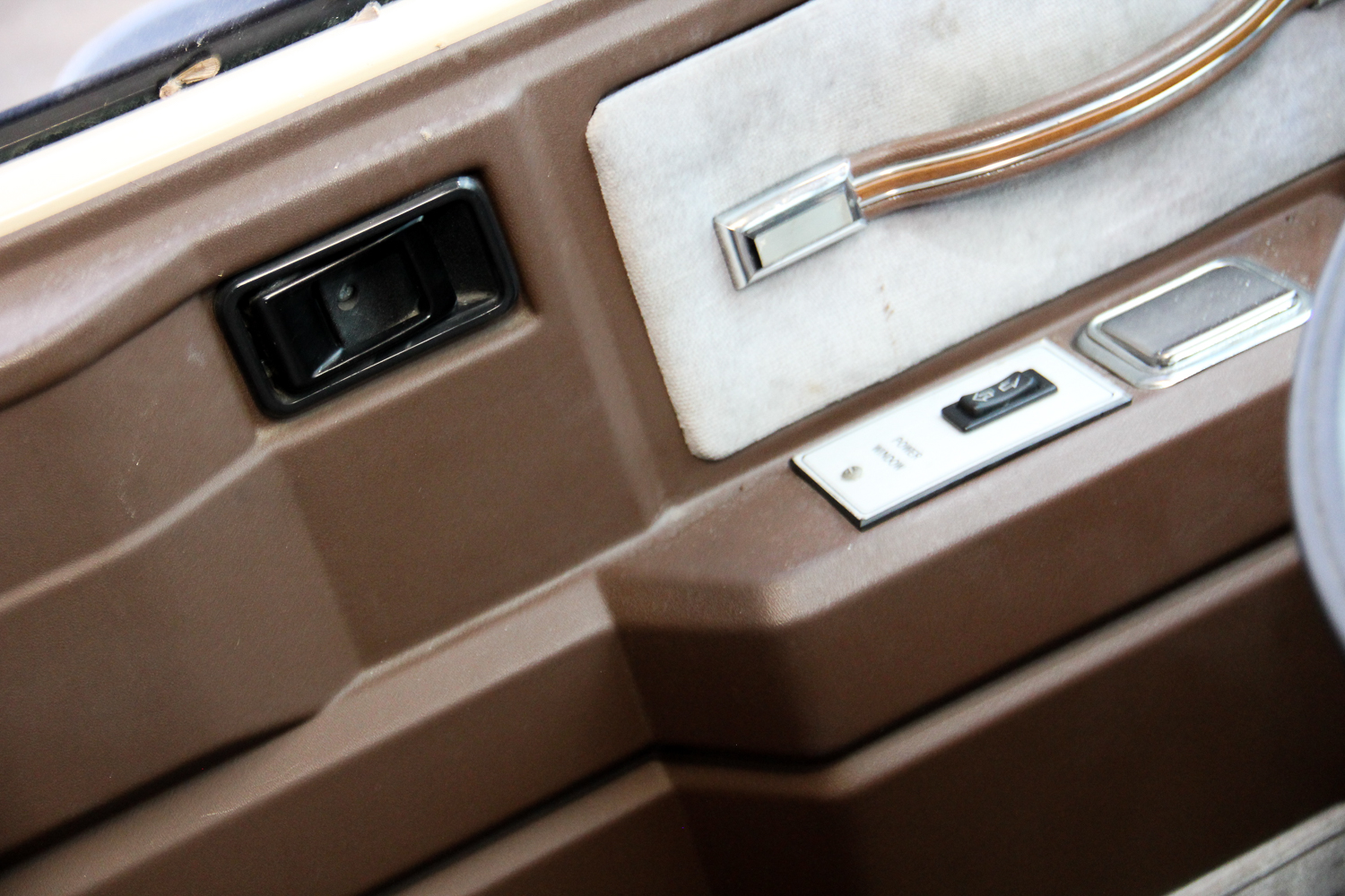 1987 Pace Arrow by Fleetwood Motorhomes