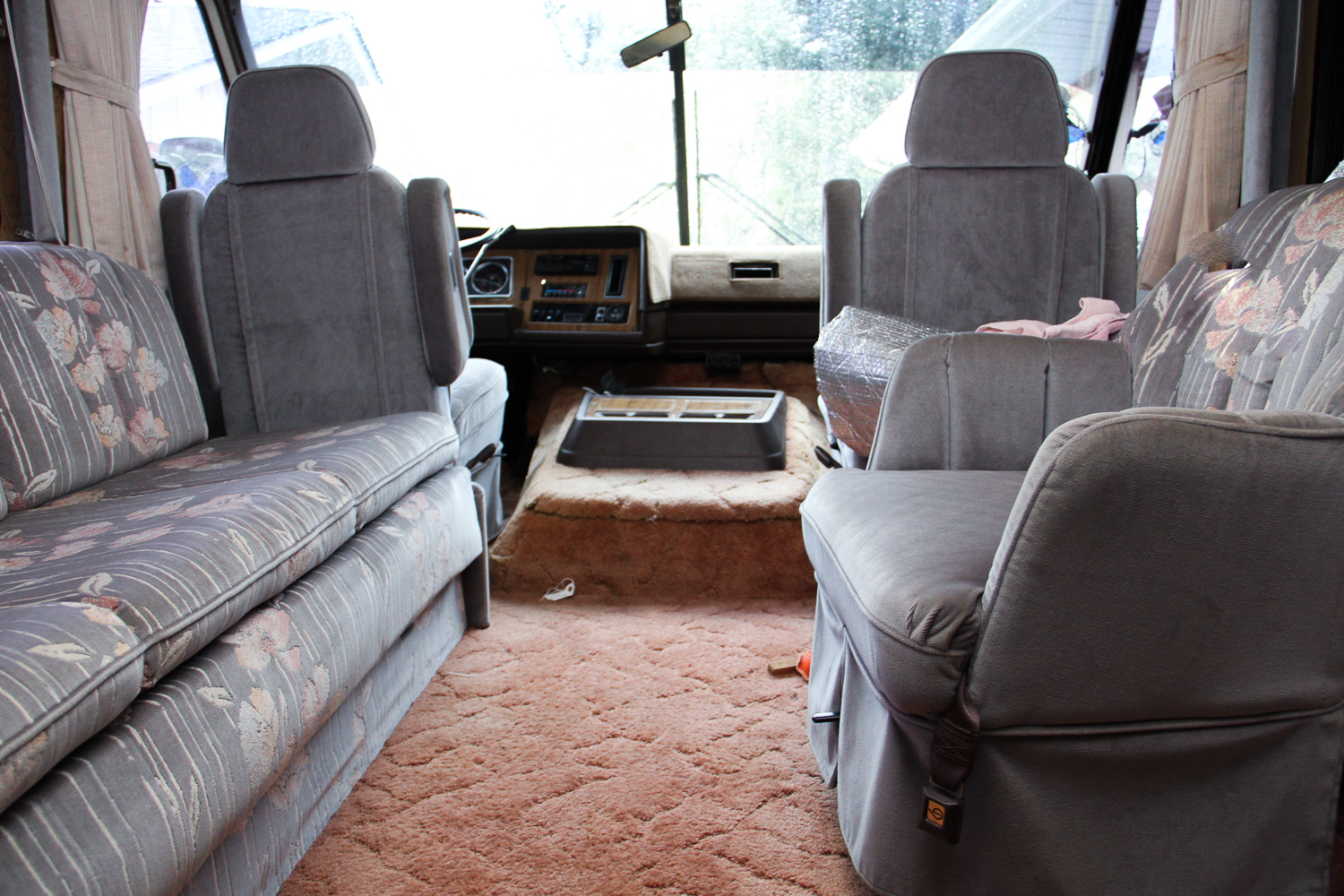 1987 Pace Arrow by Fleetwood Motorhomes