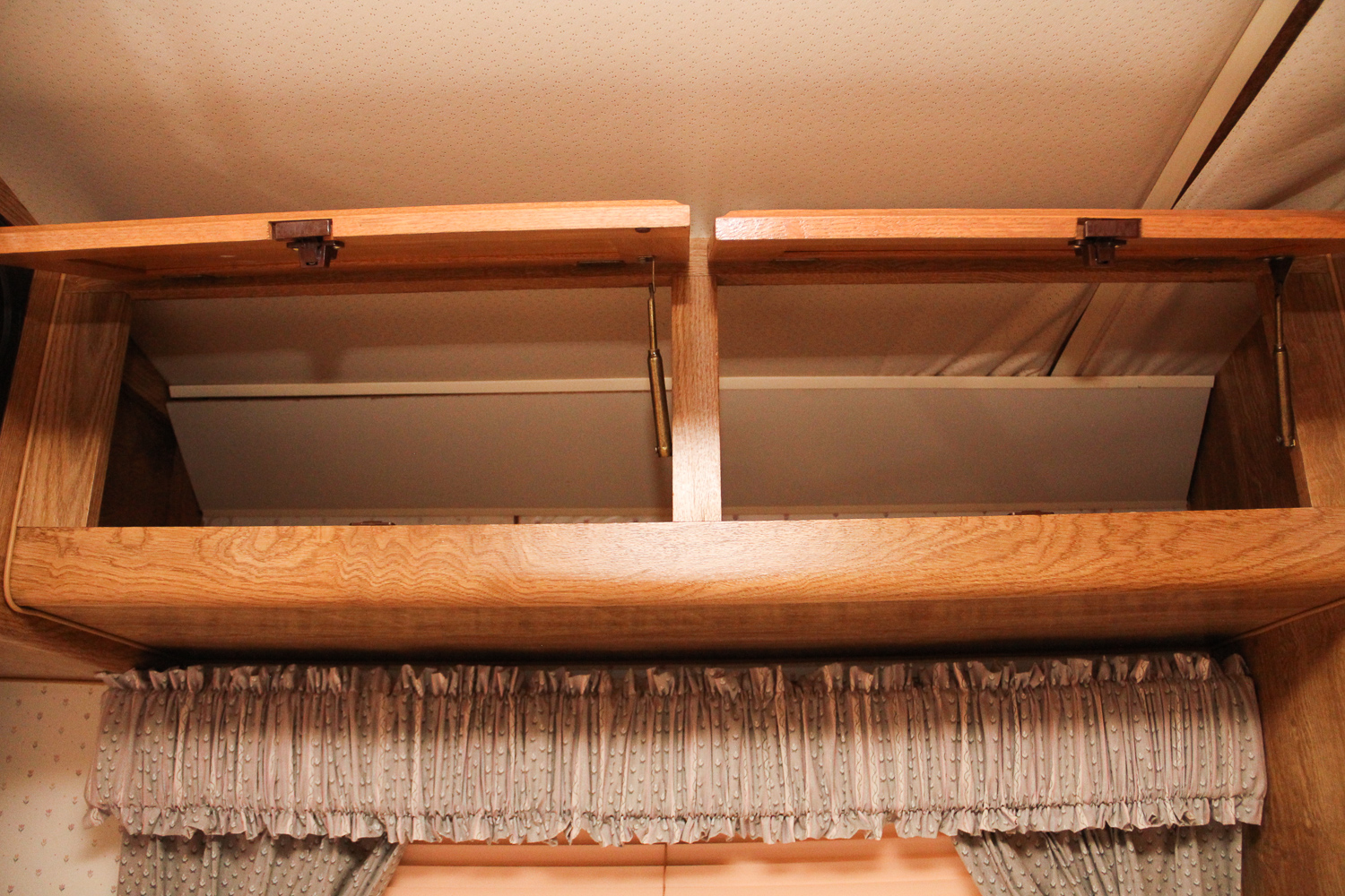 1987 Pace Arrow by Fleetwood Motorhomes