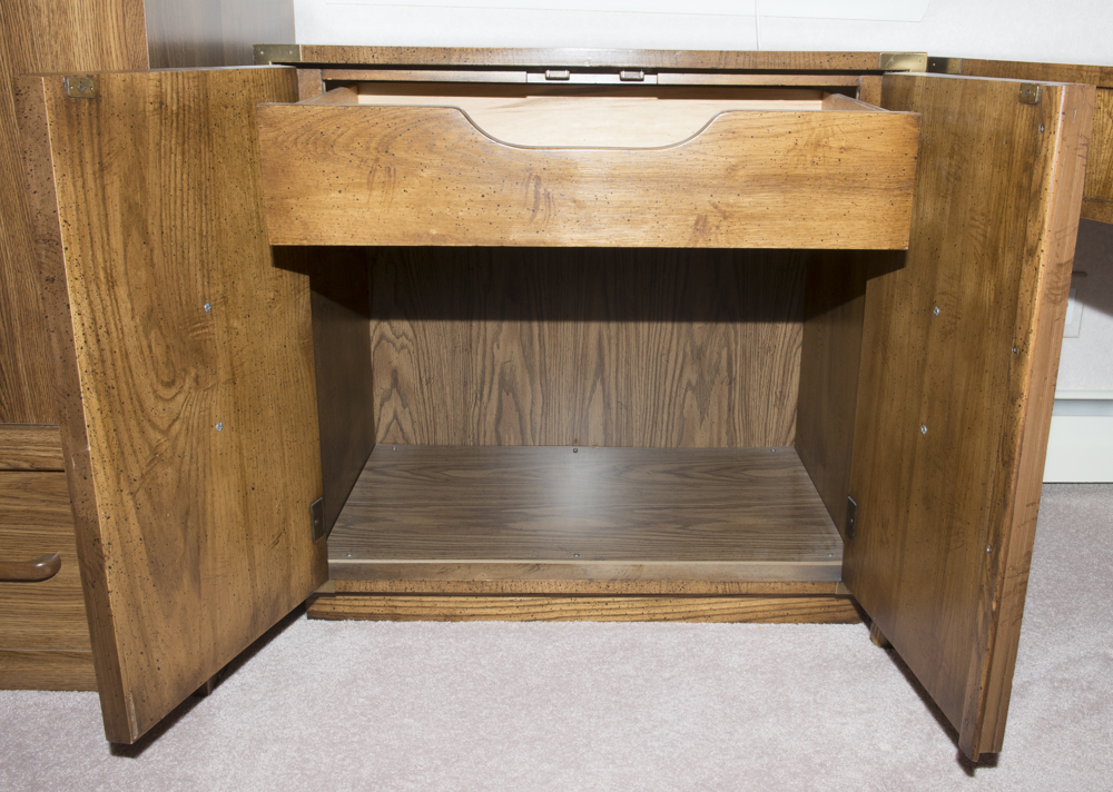 Dixie "Campaigner" Cabinet