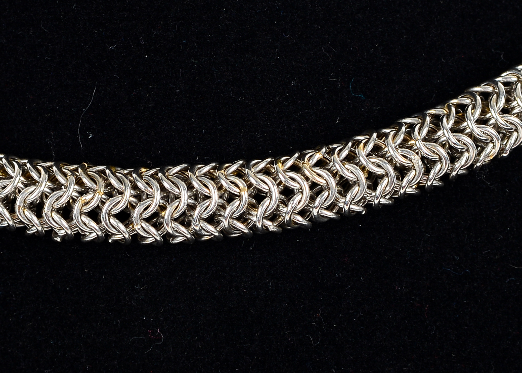 18k White Gold Stocking Mesh Chain Necklace