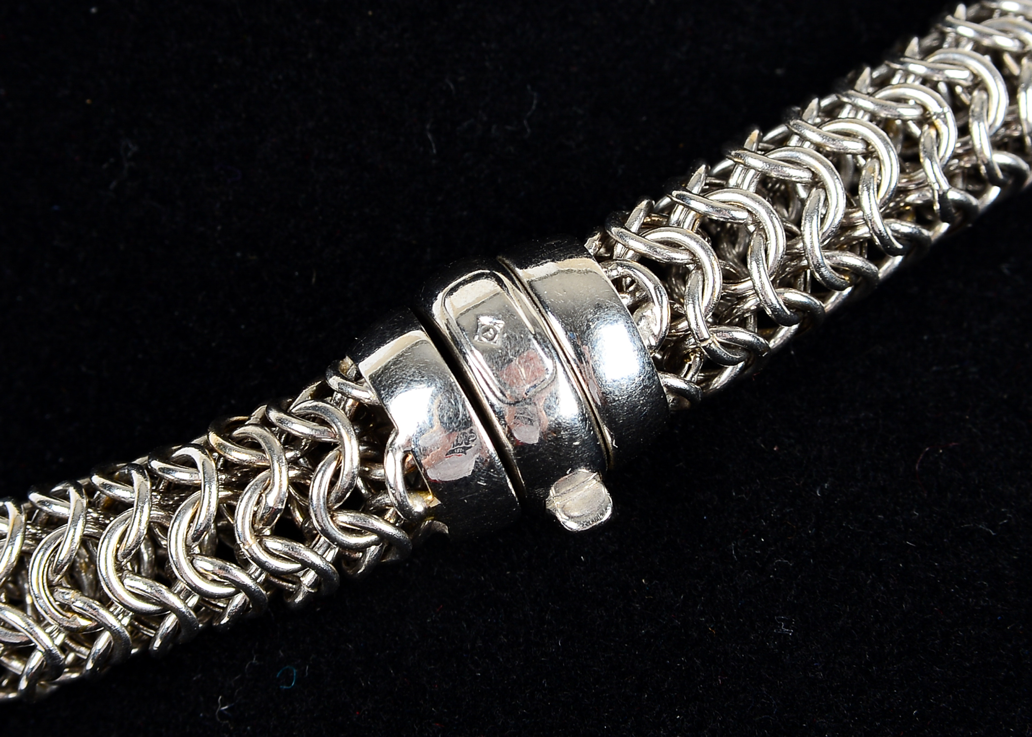 18k White Gold Stocking Mesh Chain Necklace