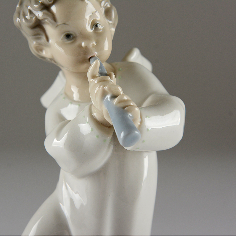 Lladro Angel With Flute Porcelain Figure