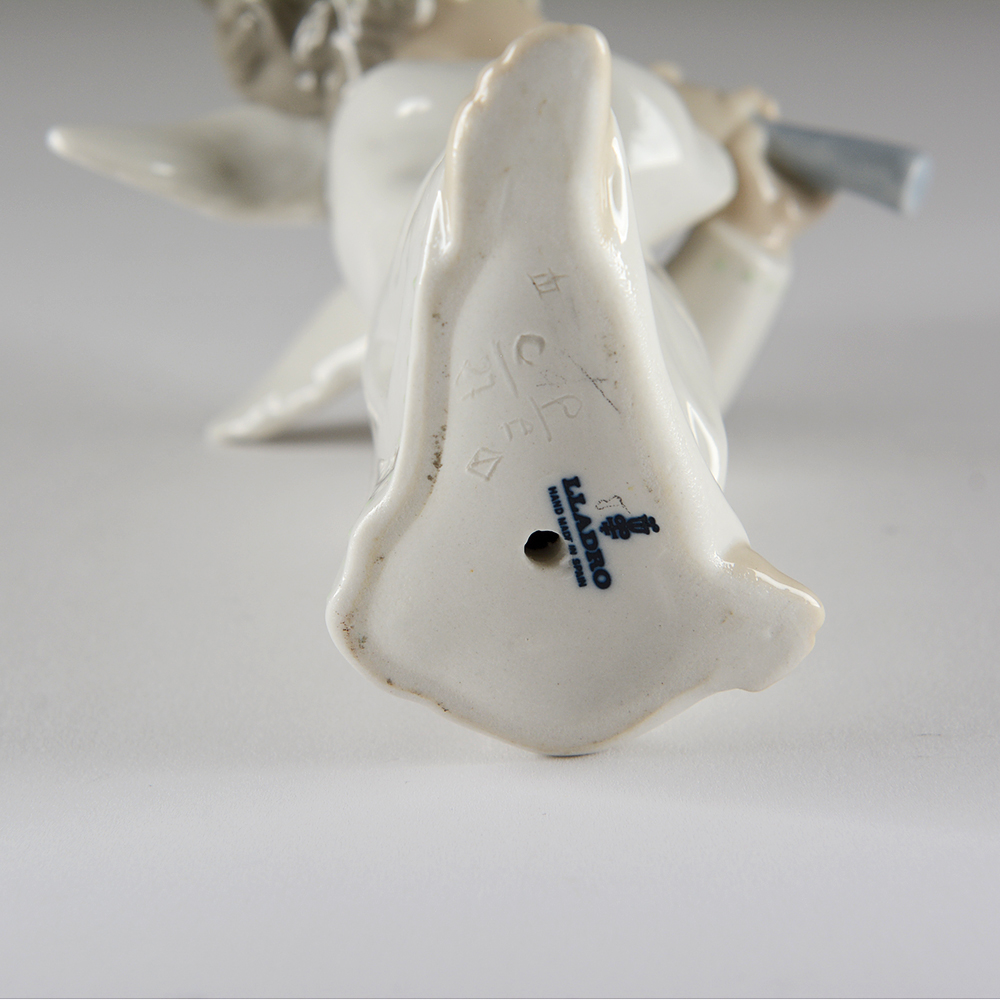 Lladro Angel With Flute Porcelain Figure