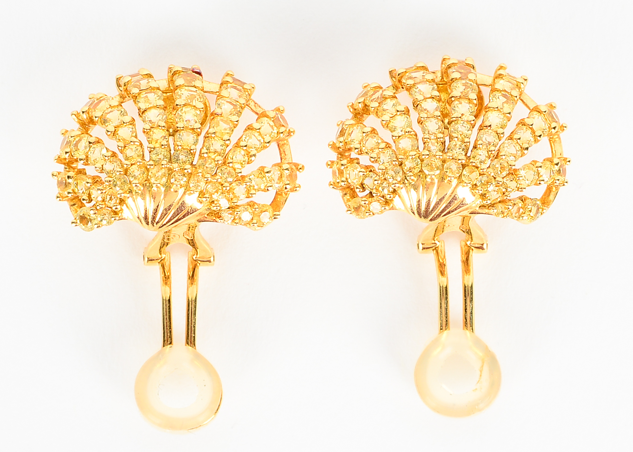 Pair of 18k Yellow Gold Sapphire Earrings